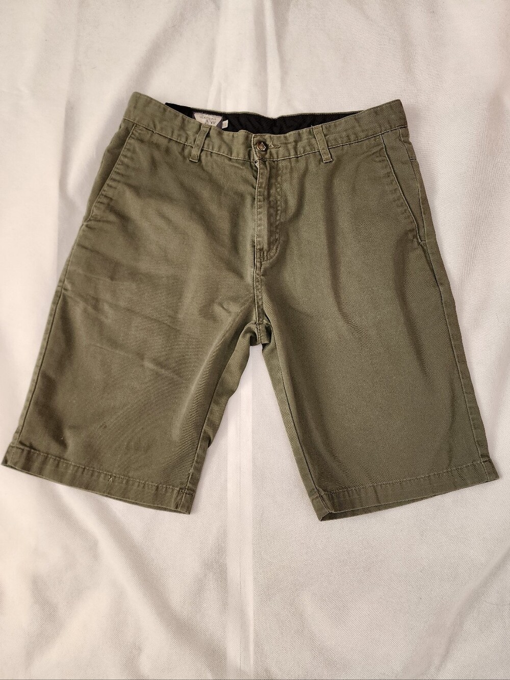 Volcom Men's Olive Green Flat-Front Shorts Size 42